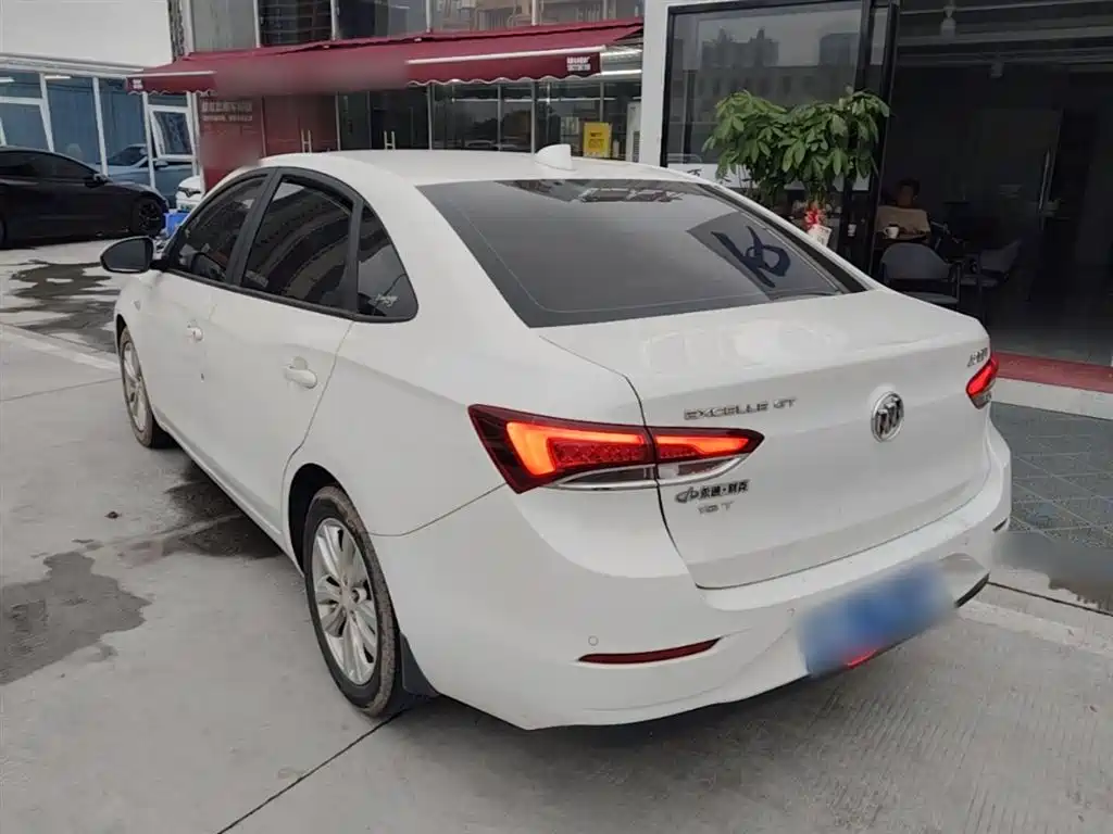 Buick Excelle 2019 15T DCT Connected Elite Type China VI фото 5
