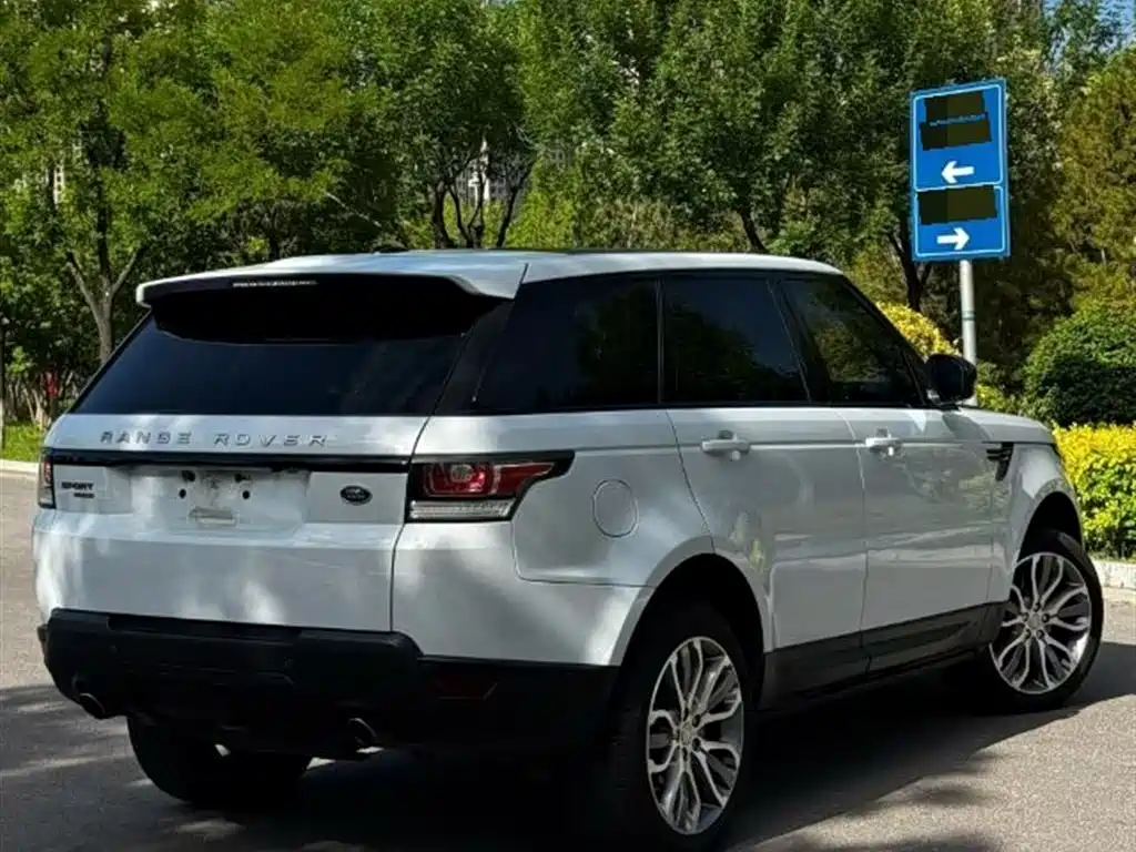 Фото 4 - Land Rover Range Rover Sport