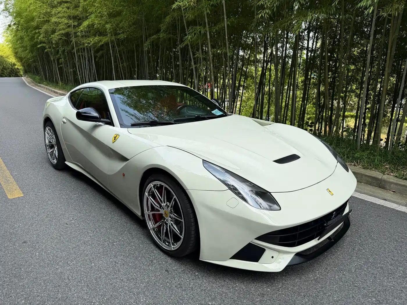 Ferrari F12berlinetta 2013 6.3L Standard