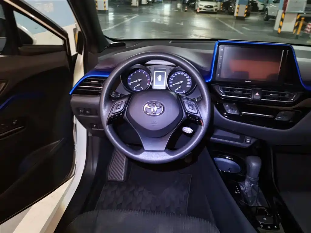 Toyota IZOA 2020 2.0L Yi Xiang Edition фото 7