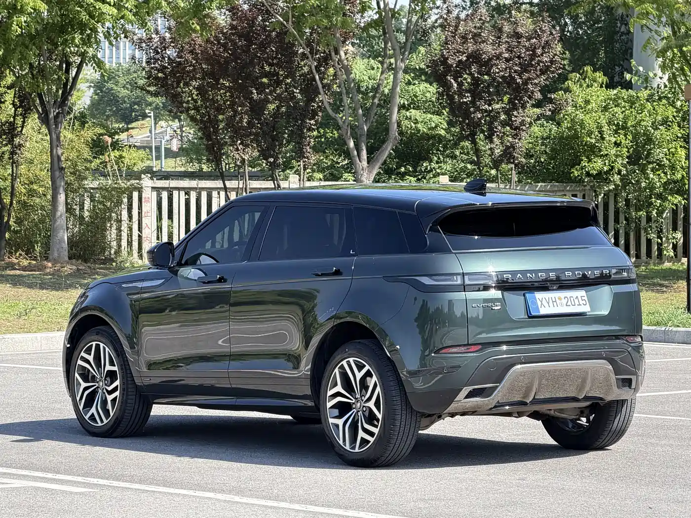 Land Rover Range Rover Evoque 2022 Range Rover Evoque L 249PS R-Dynamic Luxury Edition фото 20