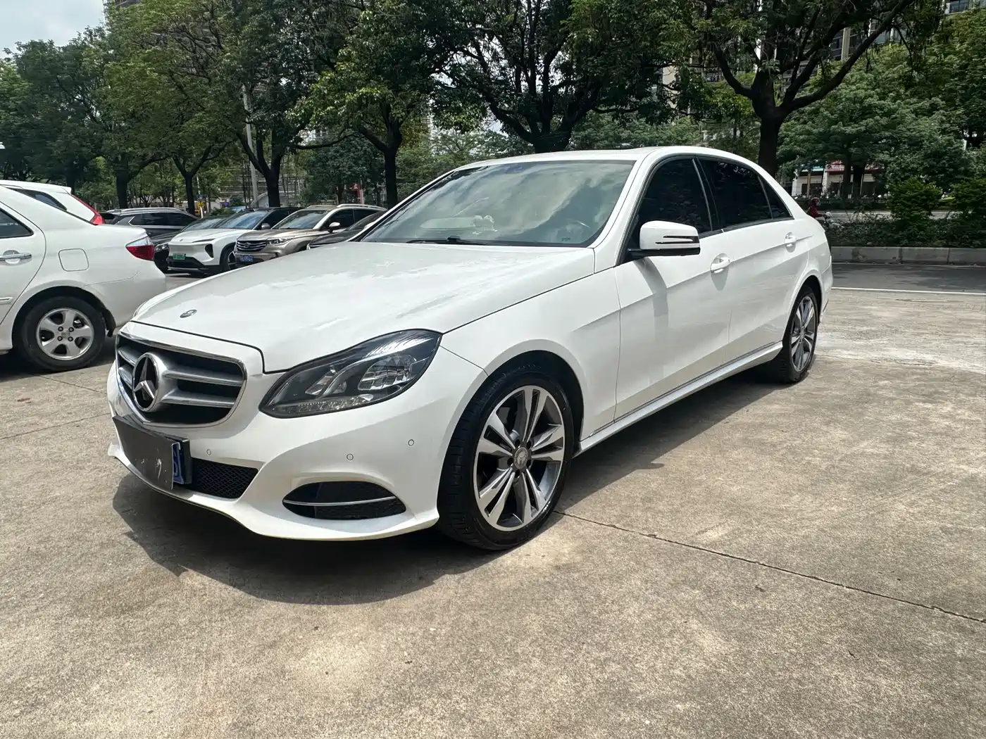 Mercedes-Benz E-Class 2015 Facelift E 180 L