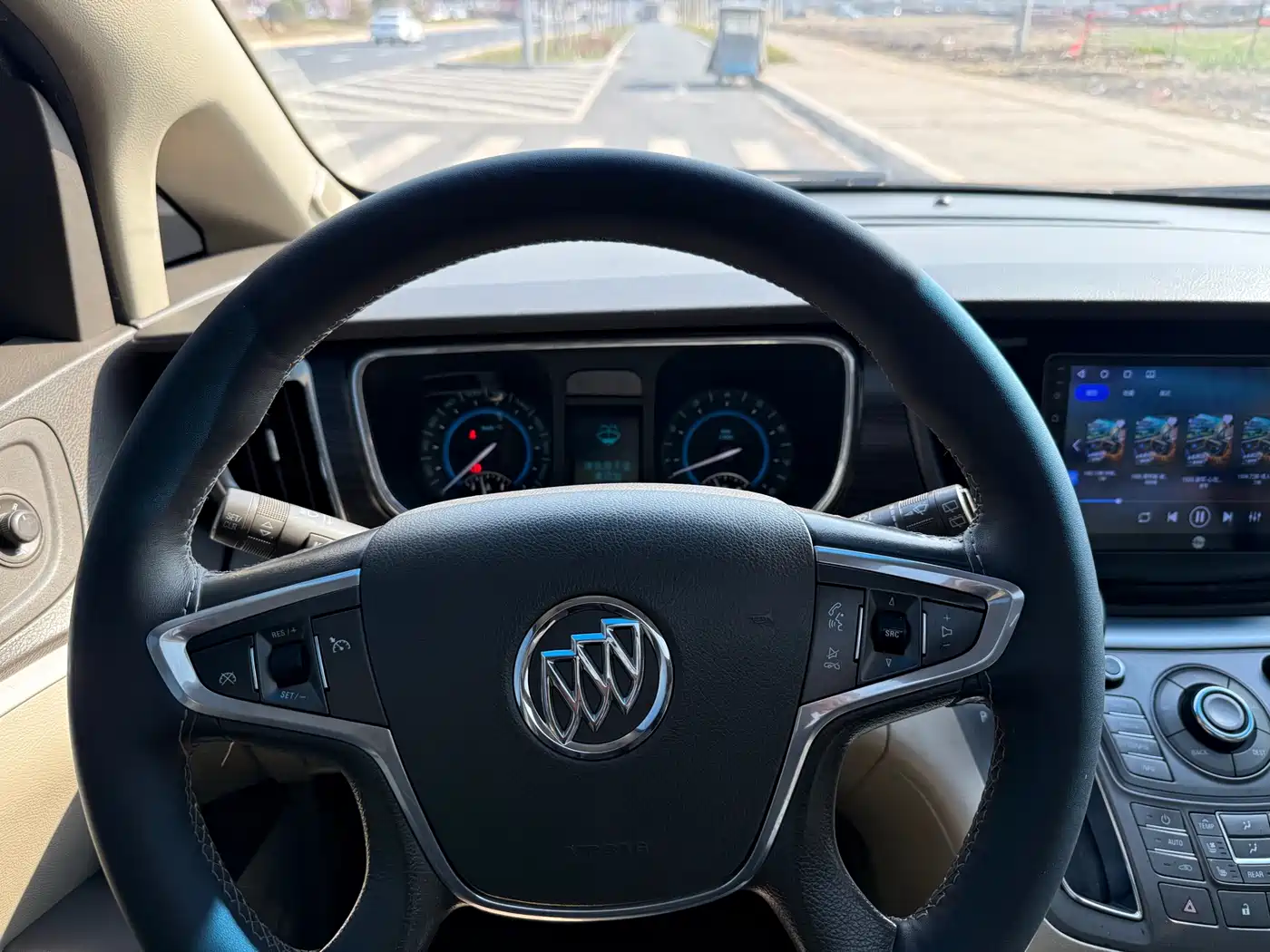 Buick GL8 2013 3.0L XT Luxury Business Flagship Edition фото 18