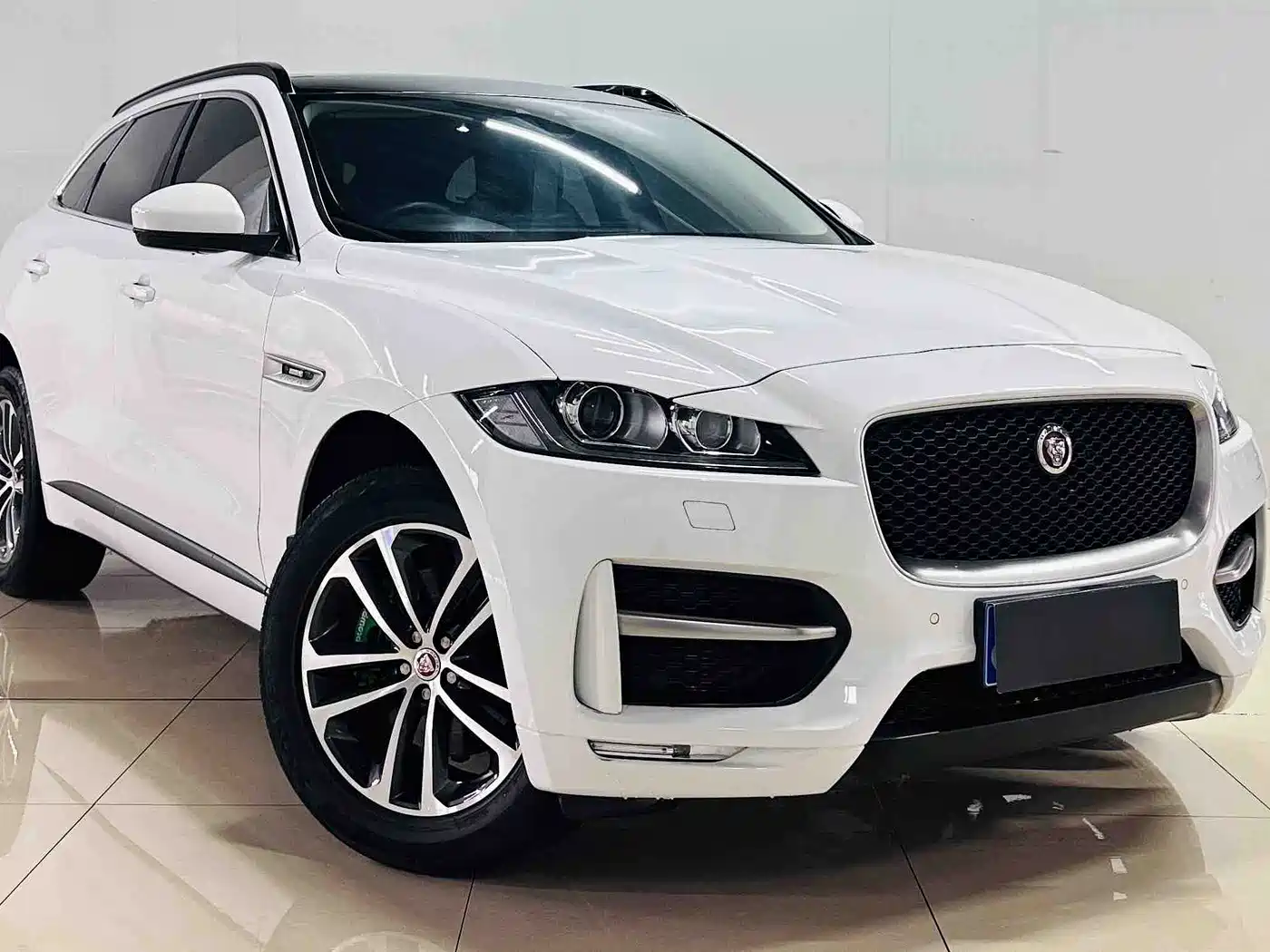 JAGUAR F PACE