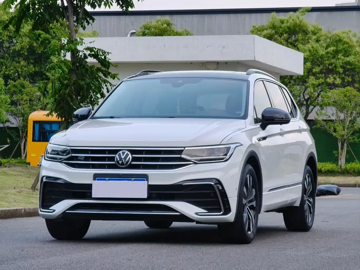 Volkswagen Tiguan L 2022 330TSI Auto 2WD R-Line Premium Edition