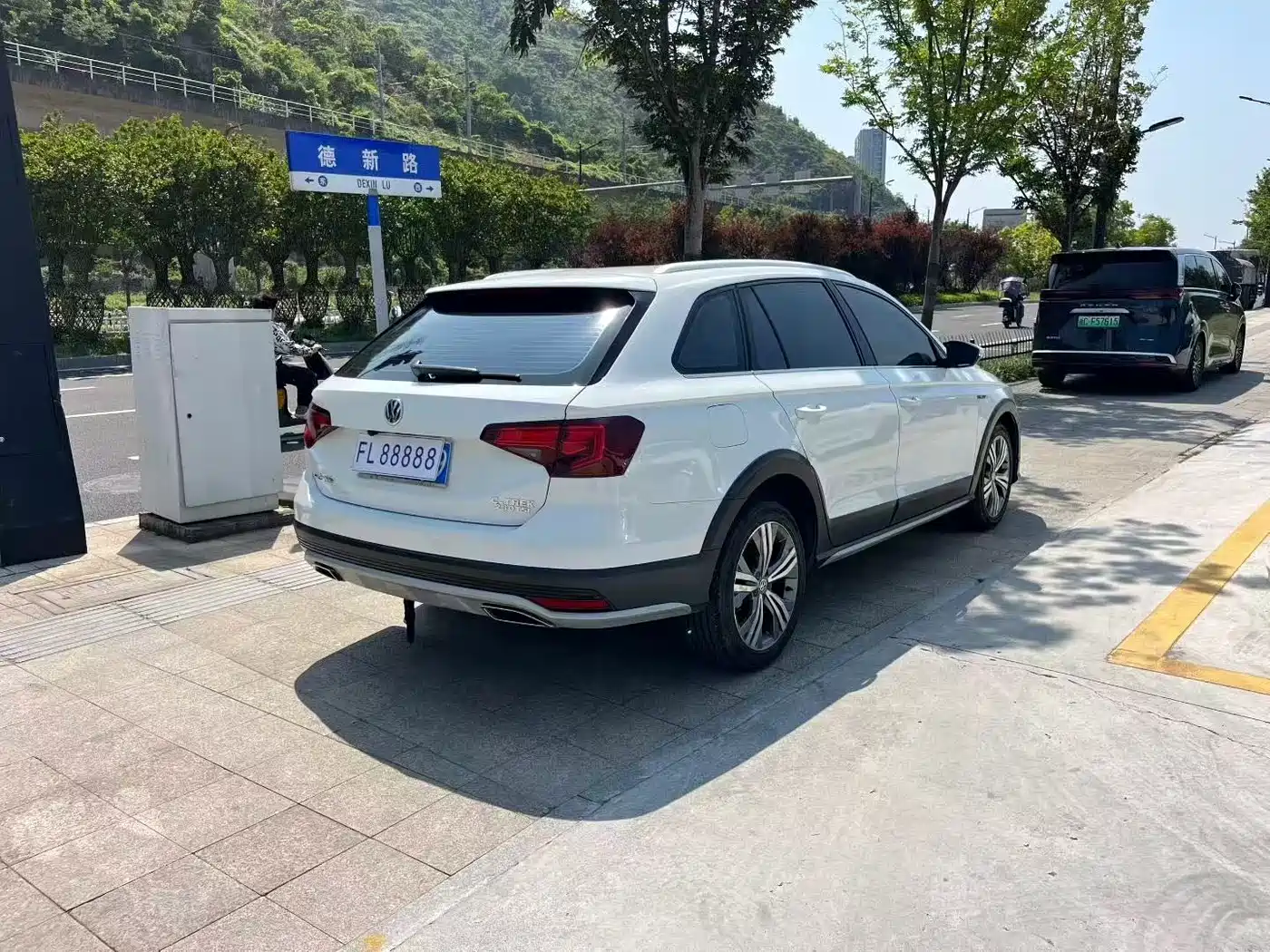 Volkswagen C-TREK 2017 230TSI DSG Luxury фото 7
