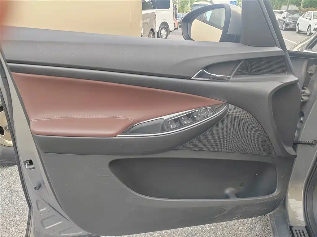 Buick GL6 2019 18T 6-seat Connected Luxury China VI фото 17