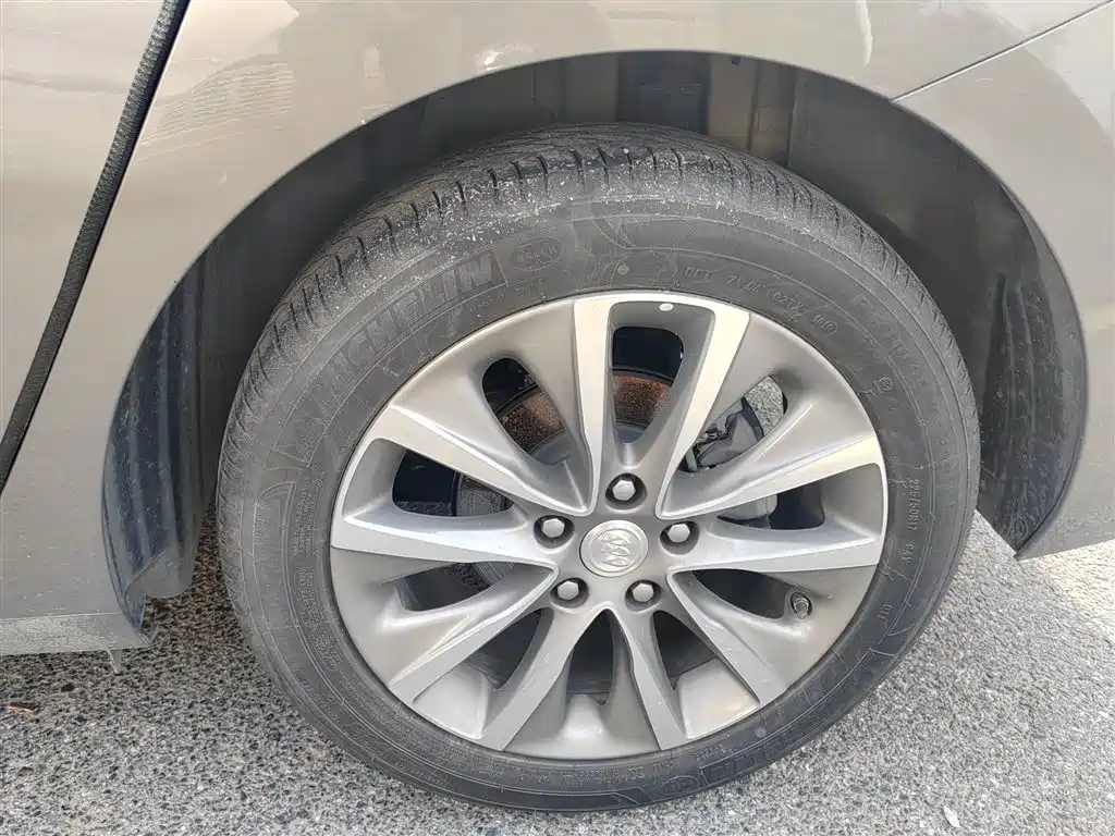 Buick GL6 2019 18T 6-seat Connected Luxury China VI фото 18