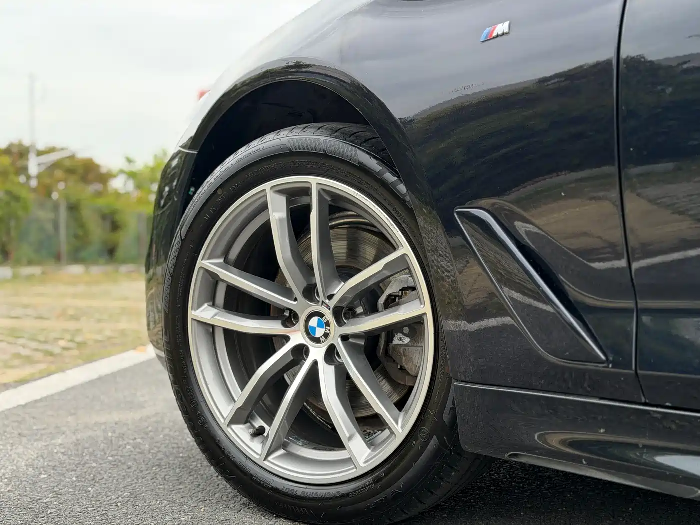 BMW 5 Series 2019 525Li M Sport Package фото 28