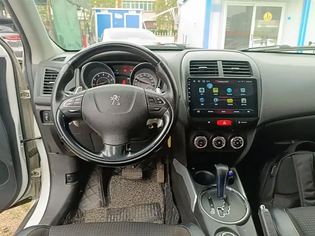 Peugeot 4008 (Import) 2013 2.0L 4WD Fashion фото 9