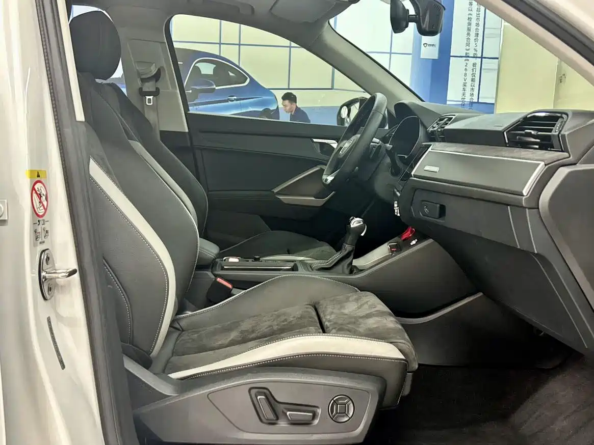 Audi Q3 2022 35 TFSI Fashion Dynamic фото 9