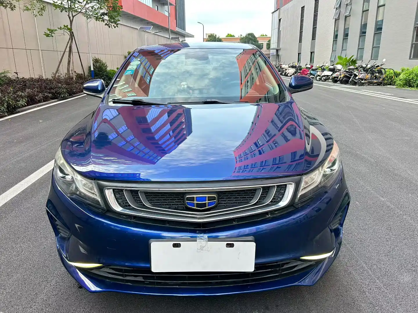 Фото 4 - Geely Emgrand GL