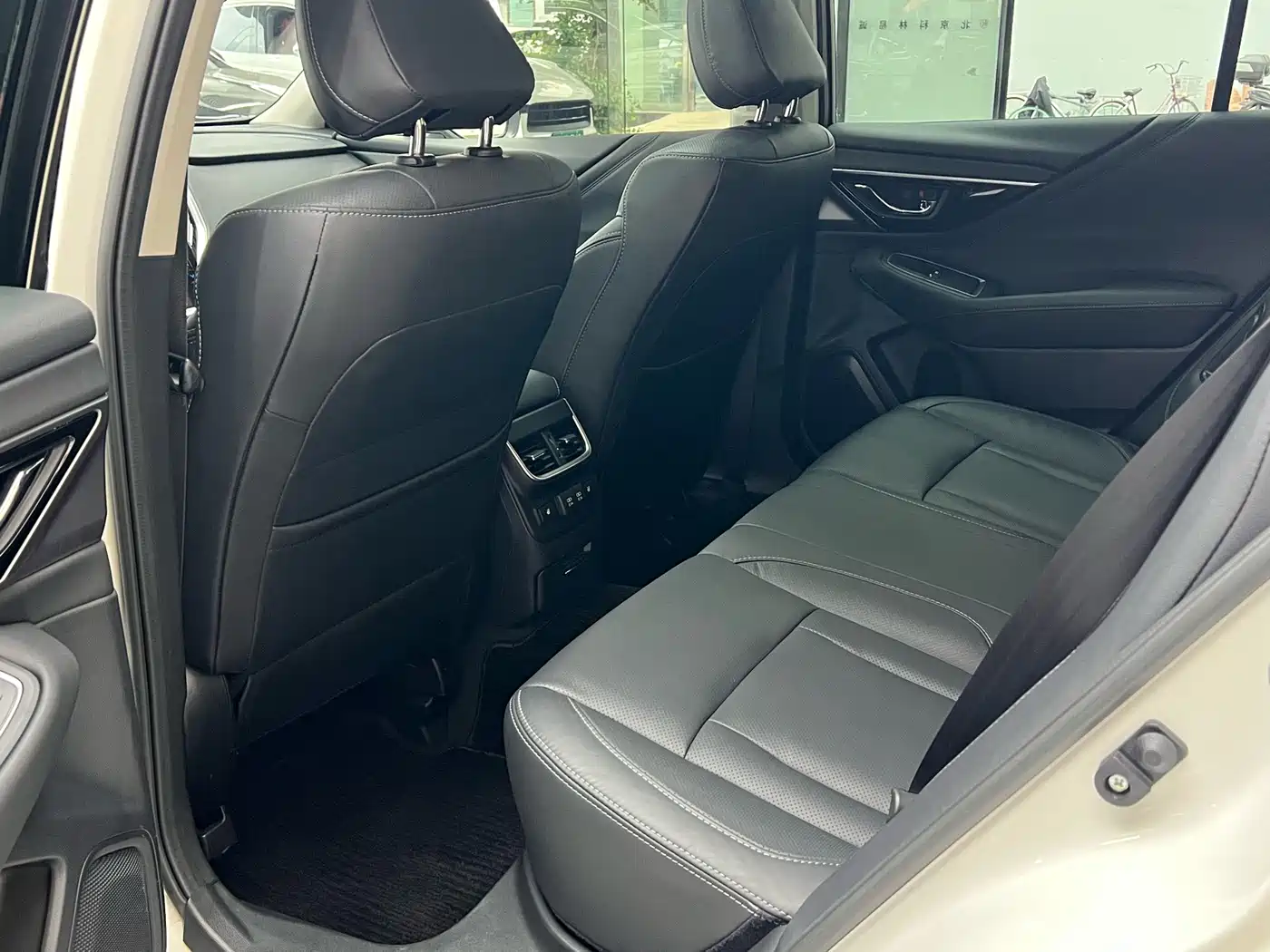 SUBARU OUTBACK