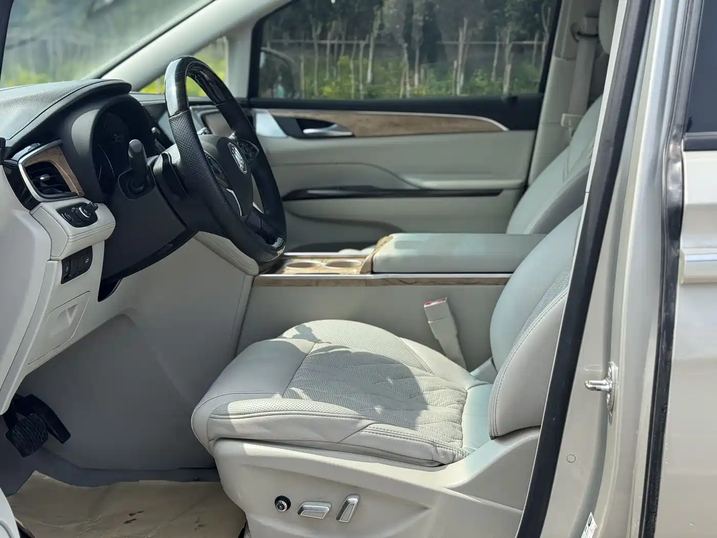 Buick GL8 2018 ES 28T Premium Type China VI фото 18