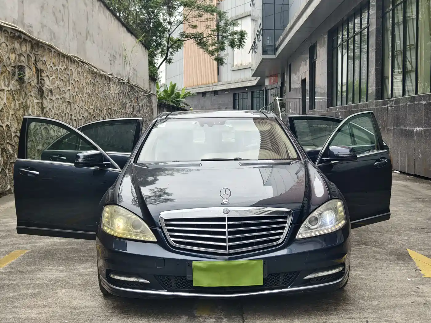 Mercedes-Benz S-Class фото 15