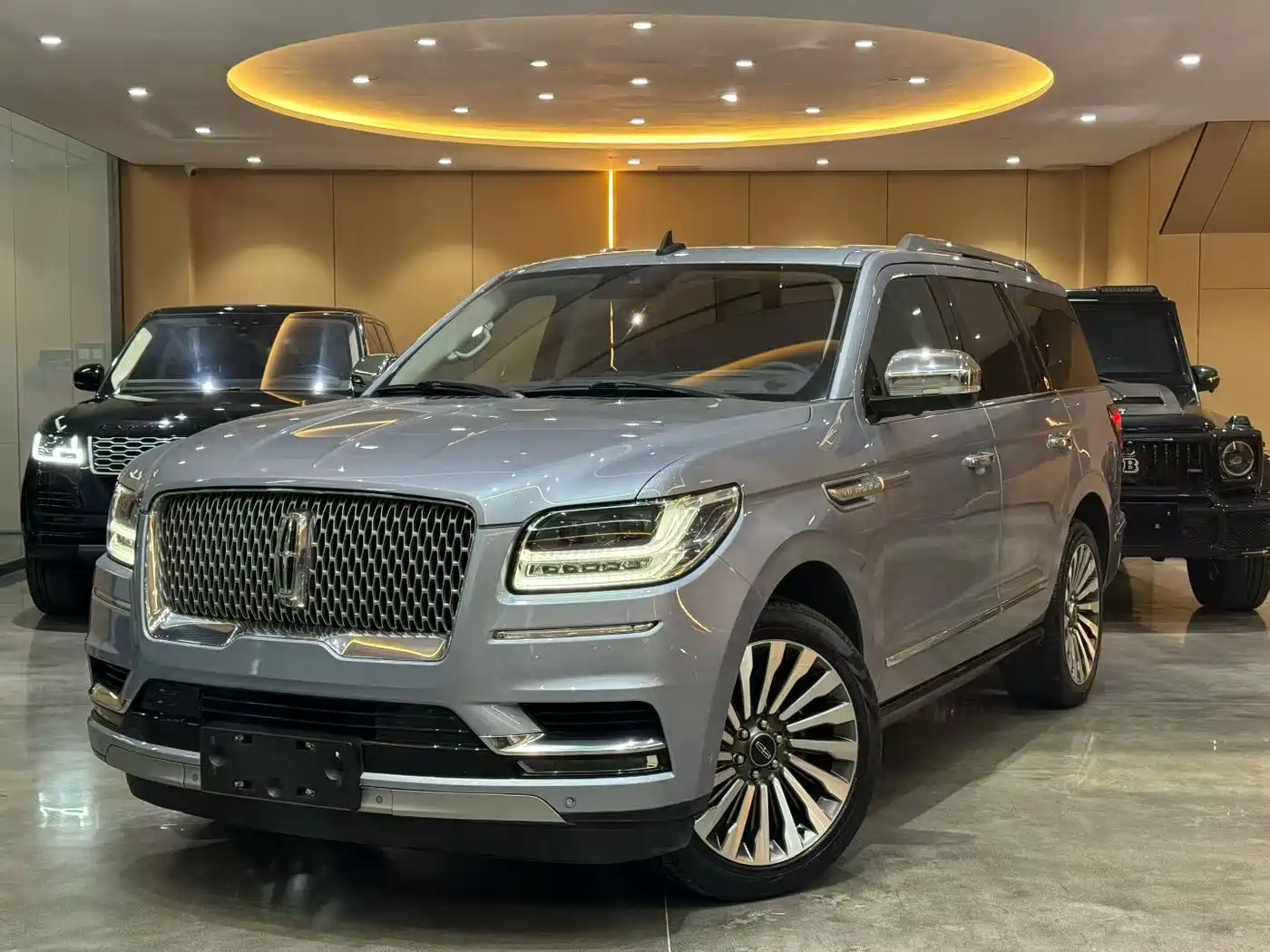 LINCOLN NAVIGATOR