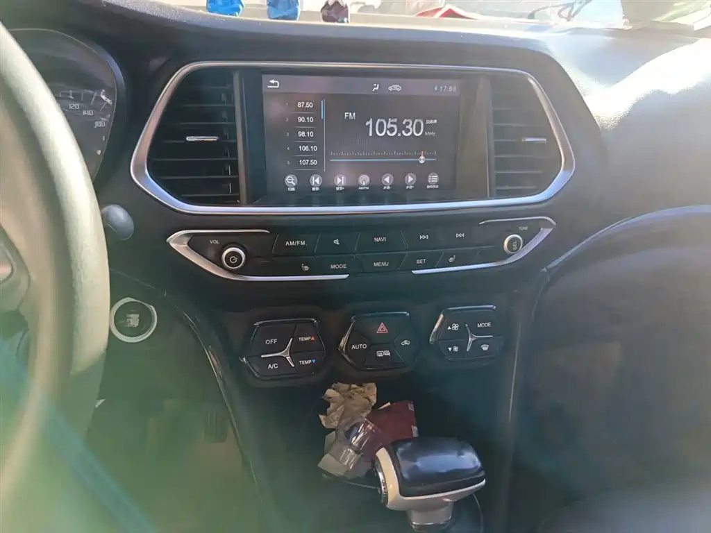 GAC Trumpchi Trumpchi GS4 2017 235T Automatic 2WD Luxury Smart Connected Edition фото 9