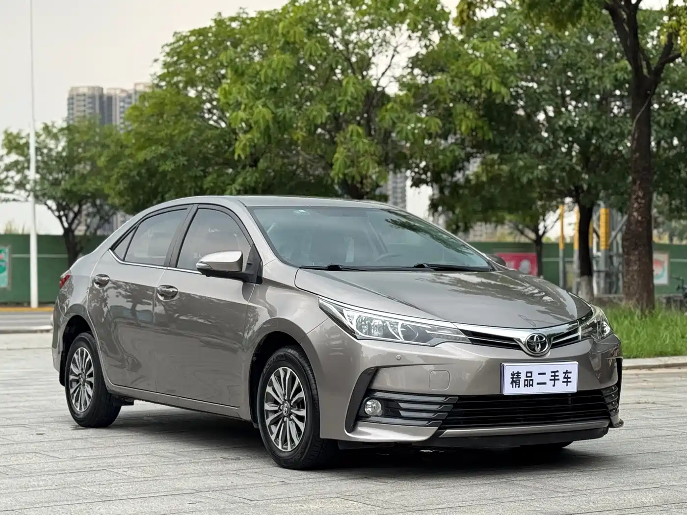 Toyota Corolla 2017 Facelift 1.2T S-CVT GL фото 3