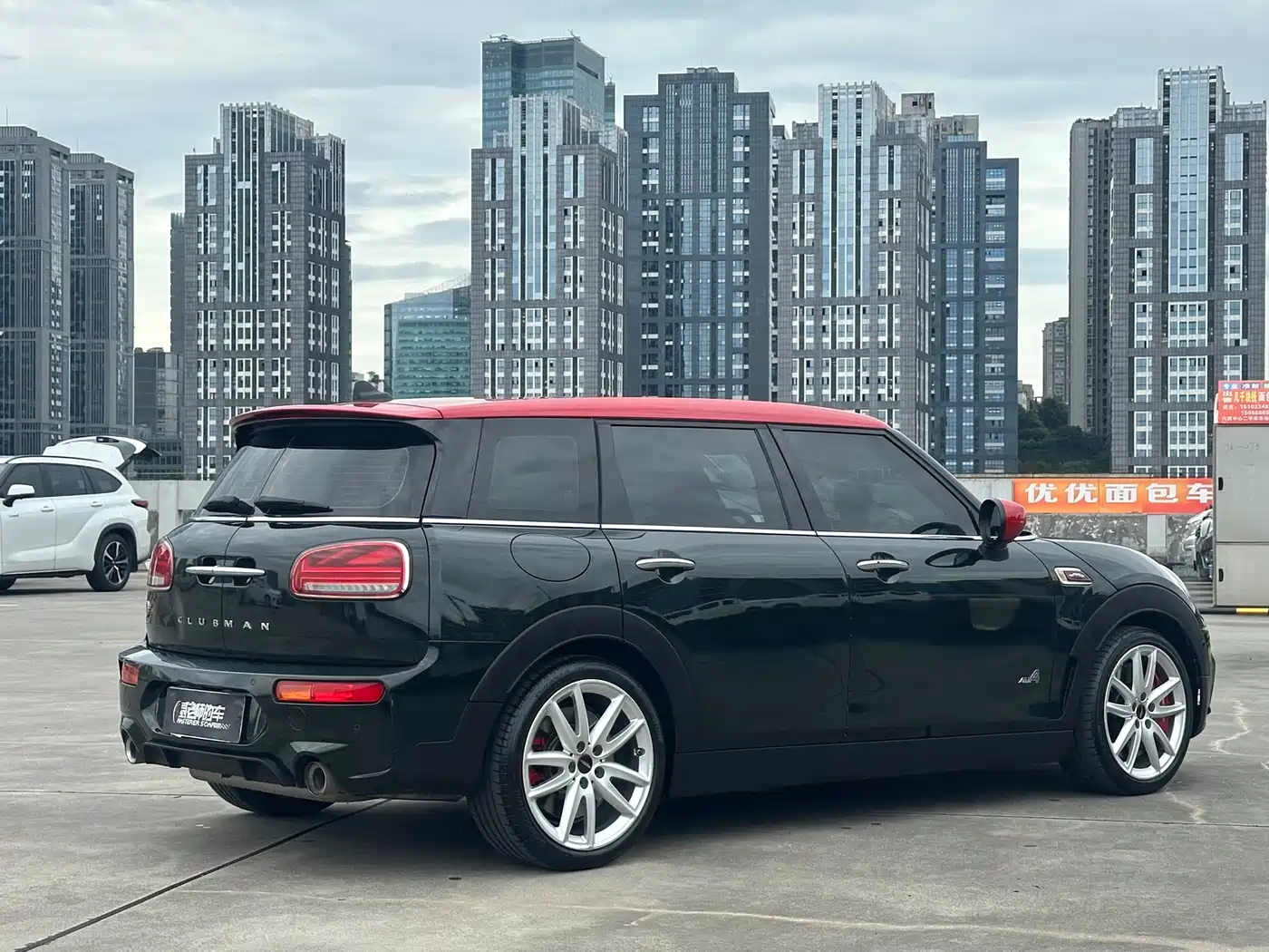 MINI JCW CLUBMAN 2021 2.0T JOHN COOPER WORKS ALL-IN фото 3