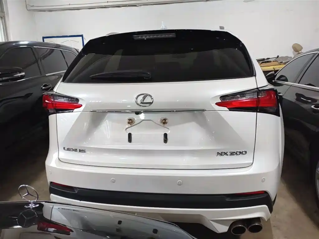 Lexus NX 2016 200 AWD F Sport фото 6