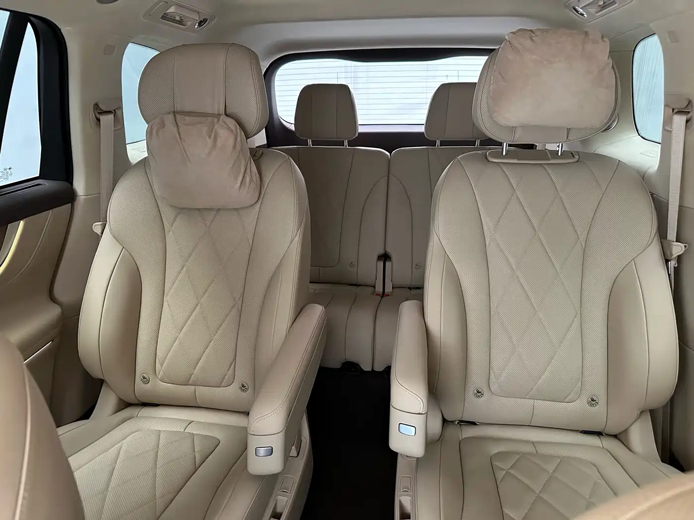 AITO Wenjie AITO M9 2024 Range Extender Max Edition 42kWh 6-seater фото 17