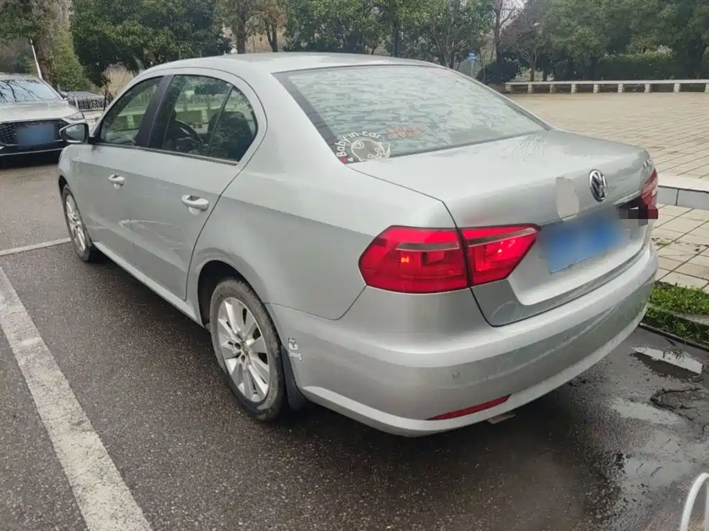 Volkswagen Lavida 2013 Facelift Classic 1.6L Automatic Comfort фото 23