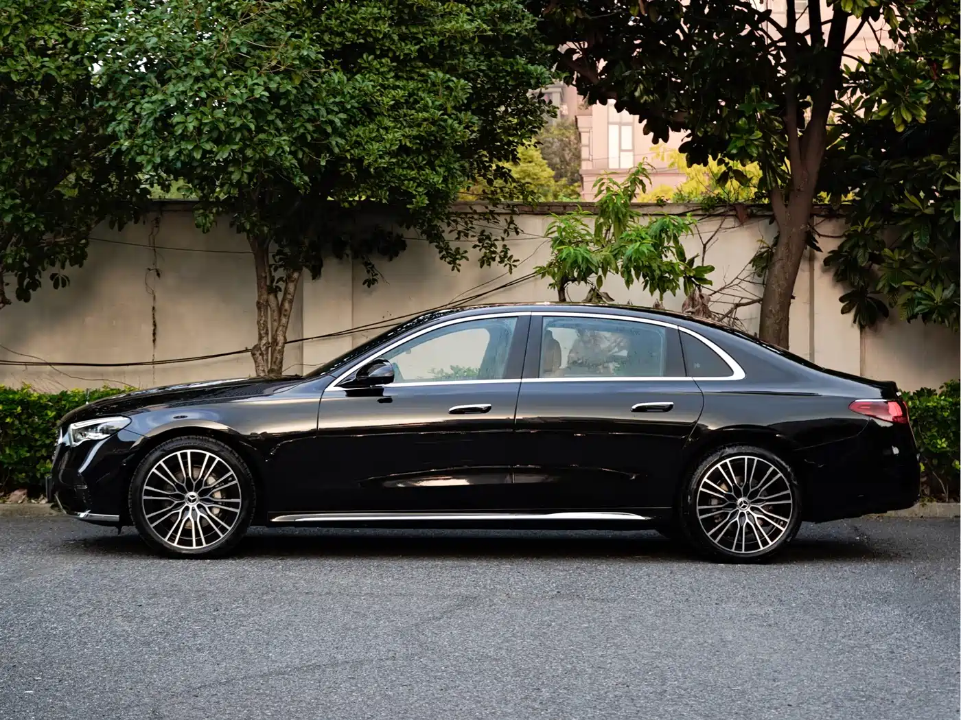 Mercedes-Benz E-Class, миниатюра 3