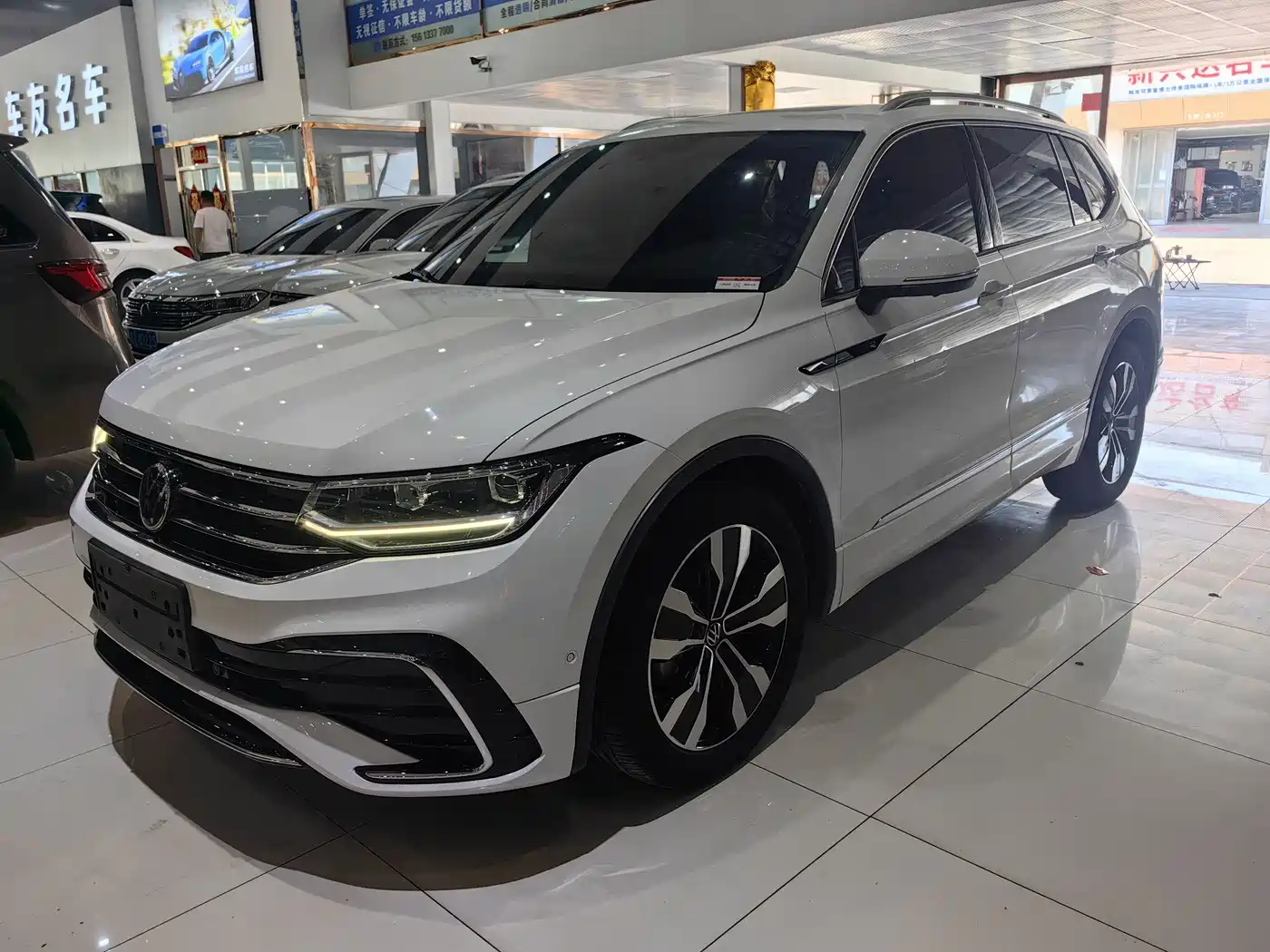 Volkswagen Tiguan L 2022 330TSI Auto 2WD R-Line Premium Edition