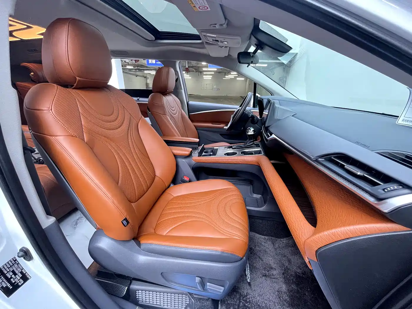 Toyota Sienna 2024 2.5L Hybrid Comfort Edition фото 9