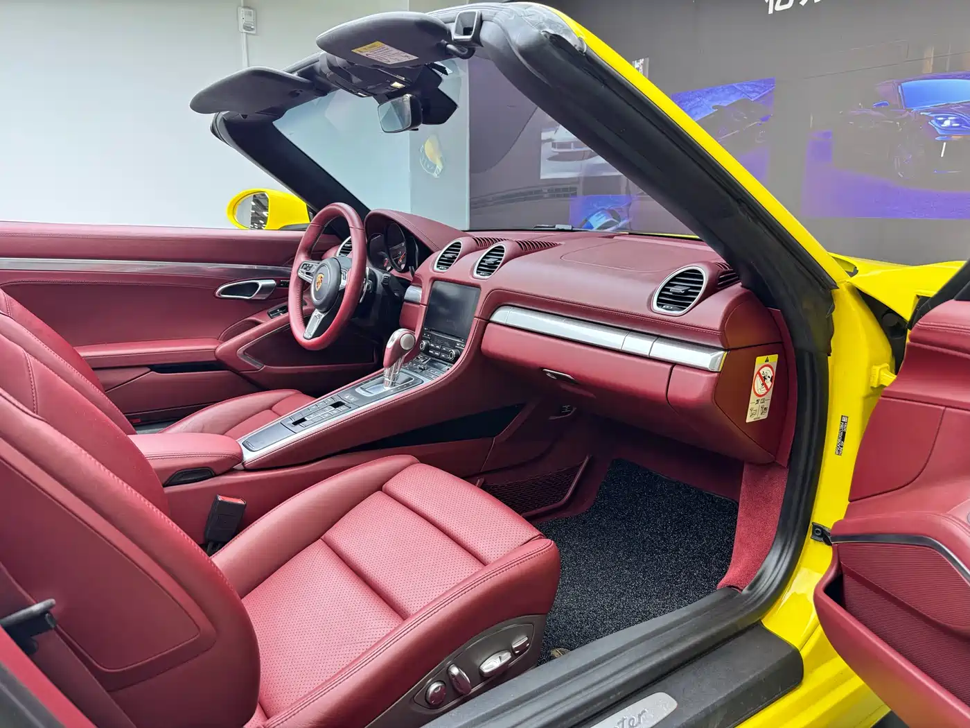 Porsche 718 2018 Boxster 2.0T фото 5