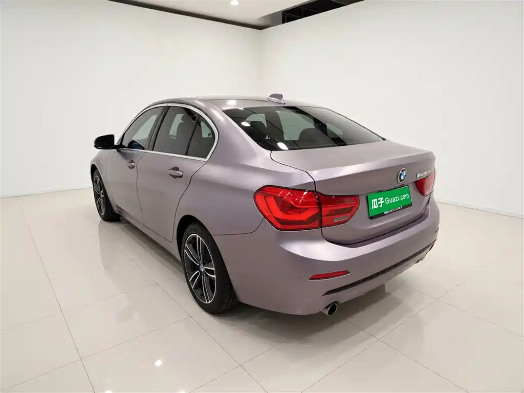 BMW 1 Series 2018 118i Sport Edition фото 5