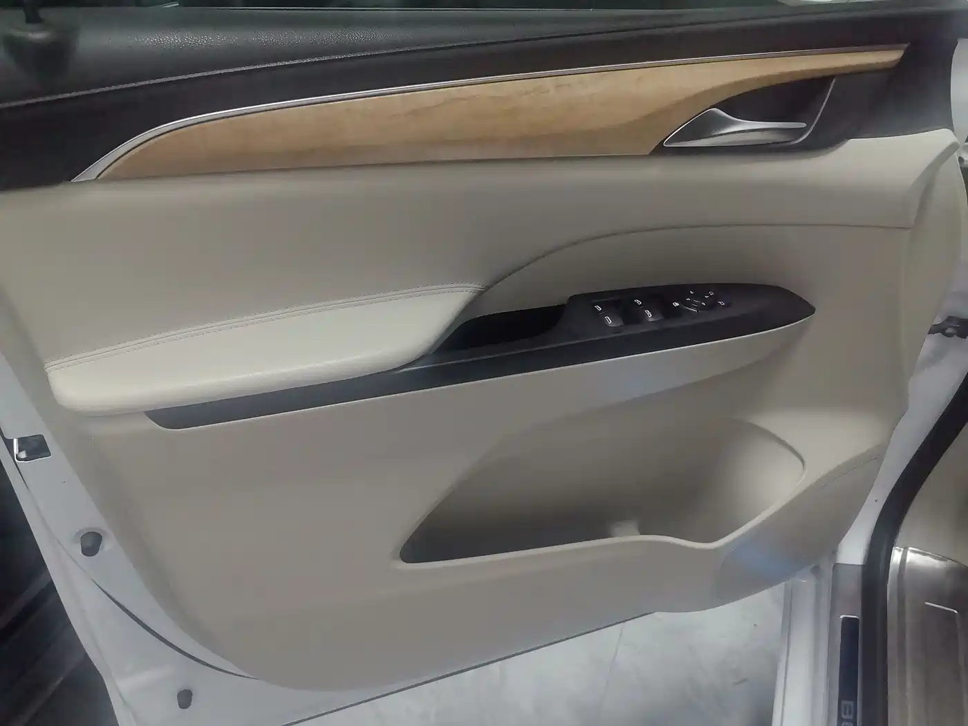 Buick GL8 2017 ES 28T Comfort Type China V фото 5