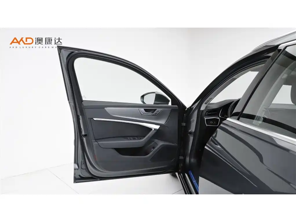 Фото 10 - Audi A6 (Import)
