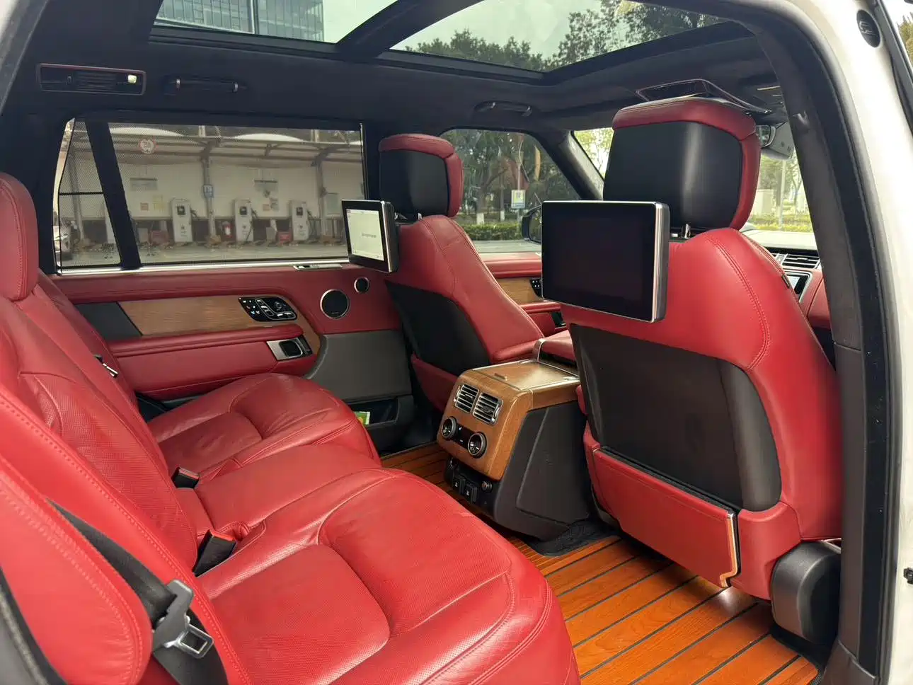 Land Rover Range Rover 2019 3.0 SC V6 Prestige Genesis Extended Edition фото 13