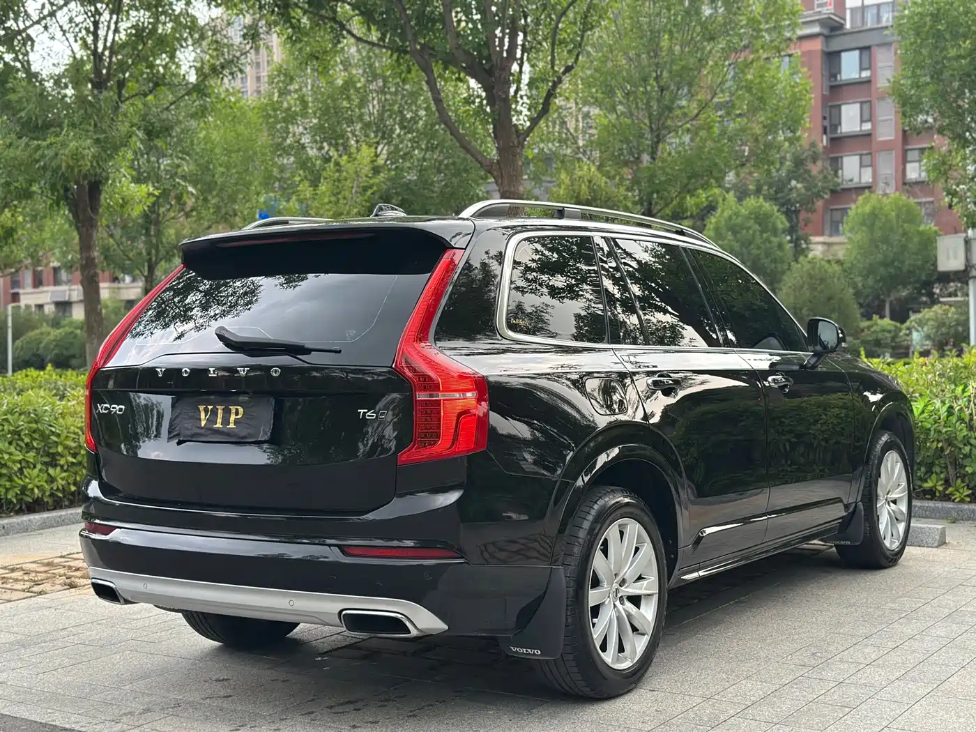 Фото 9 - Volvo XC90