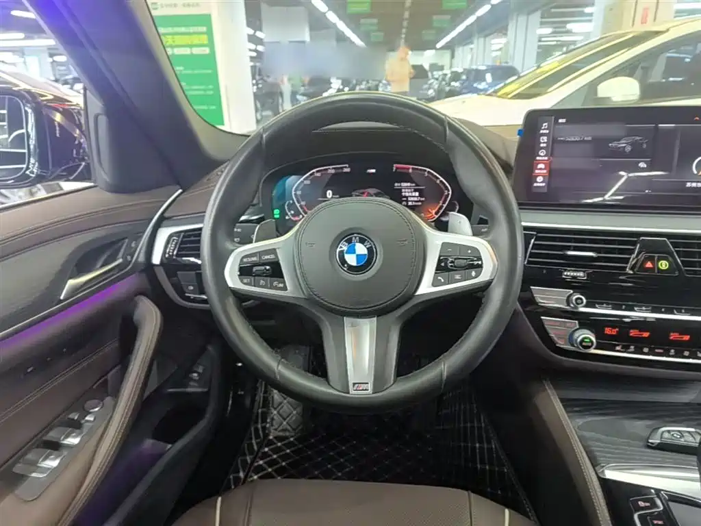 BMW 5 Series 2021 530Li Leading M Sport Package фото 11