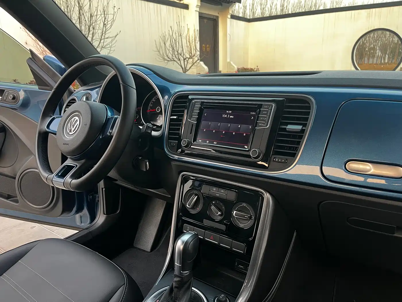 Volkswagen Beetle 2019 2018 180TSI Easy Joy Edition