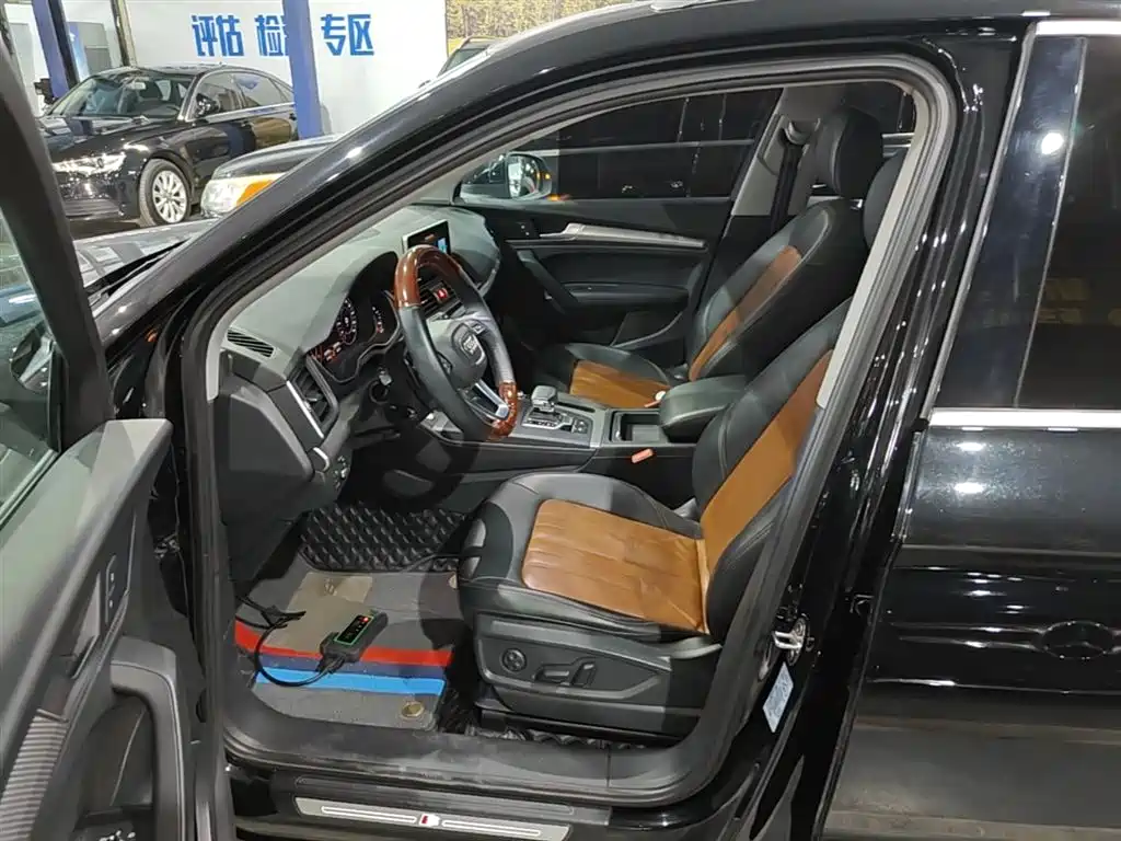 Audi Q5L 2020 45 TFSI Exclusive Fashion фото 15