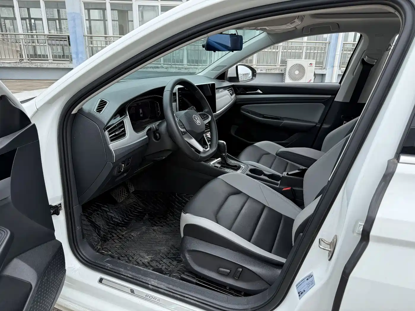 Volkswagen Bora 2023 300TSI DSG Premium Edition фото 6