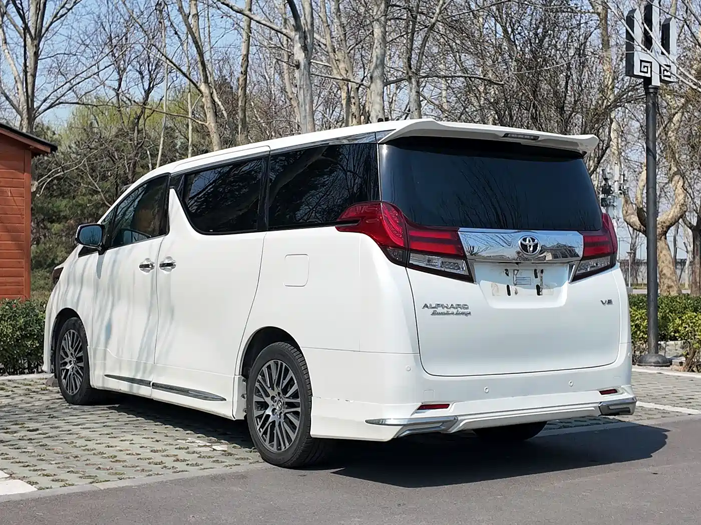 Toyota Alphard 2018 3.5L Premium фото 20