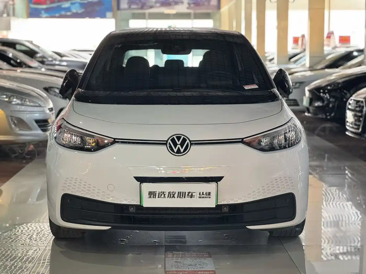 Volkswagen ID.3 2025 Facelift Smart Outstanding Edition фото 2
