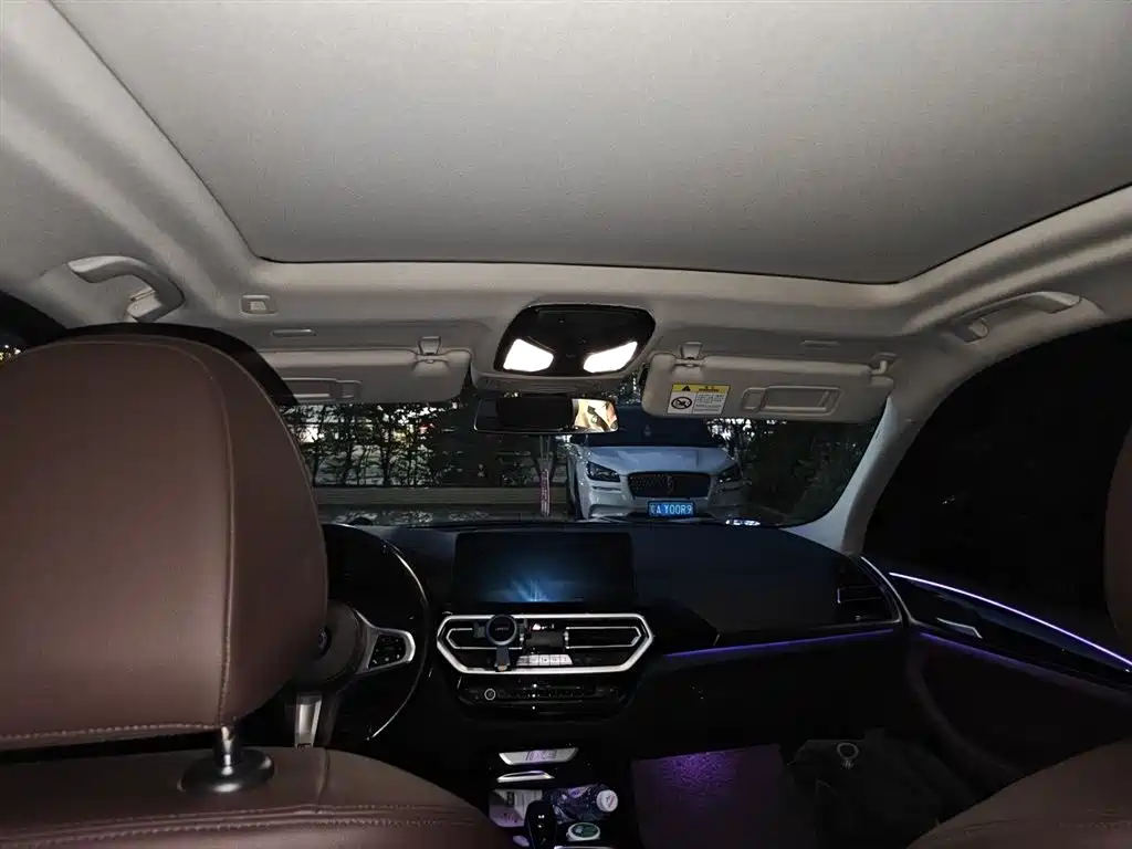 BMW iX3 2022 Leading Edition фото 9