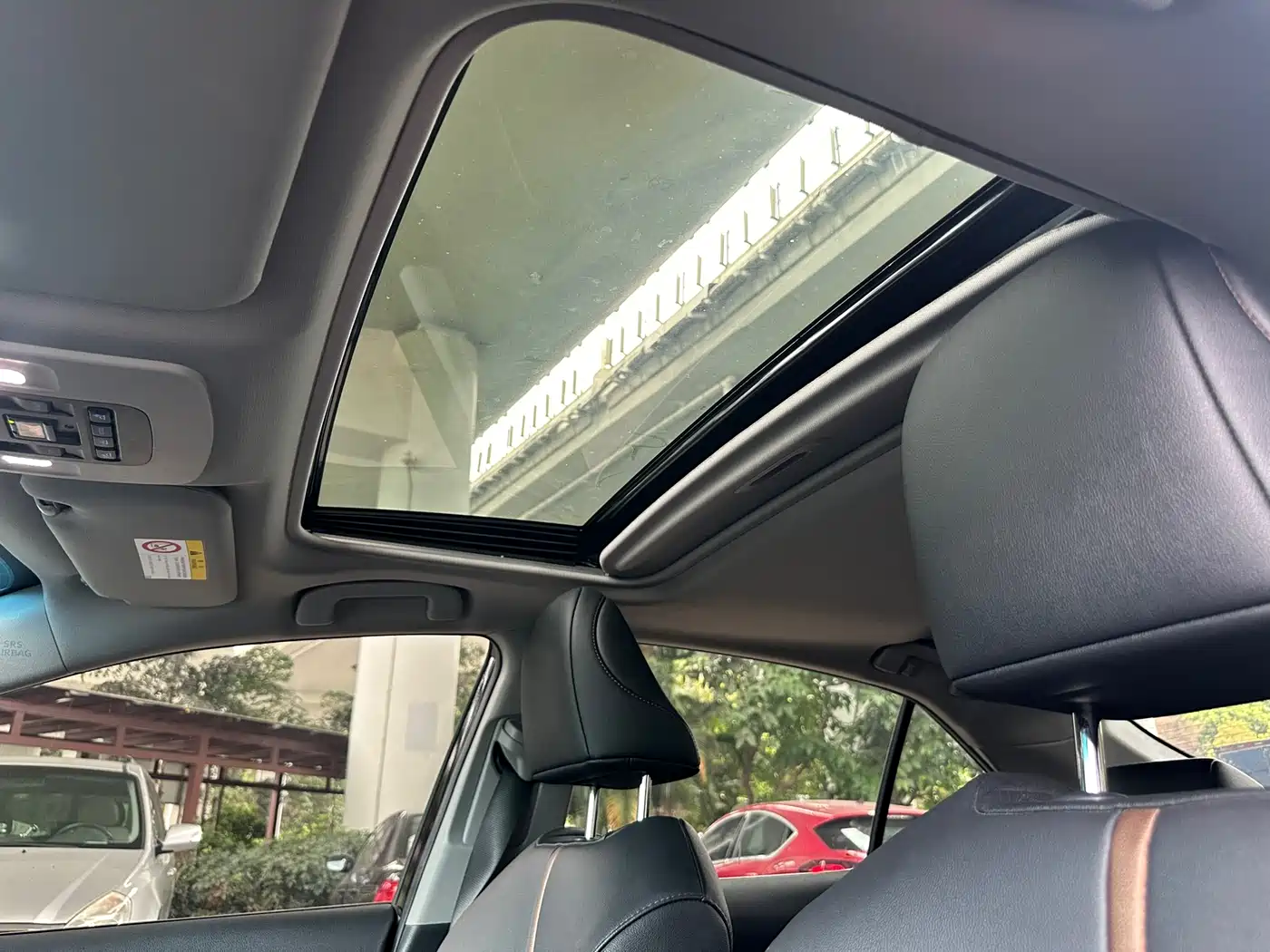 Toyota Camry 2023 2.0G Luxury Edition фото 12