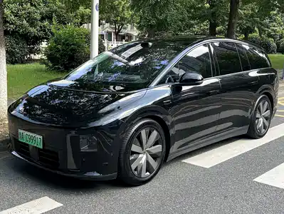 Li Auto i8