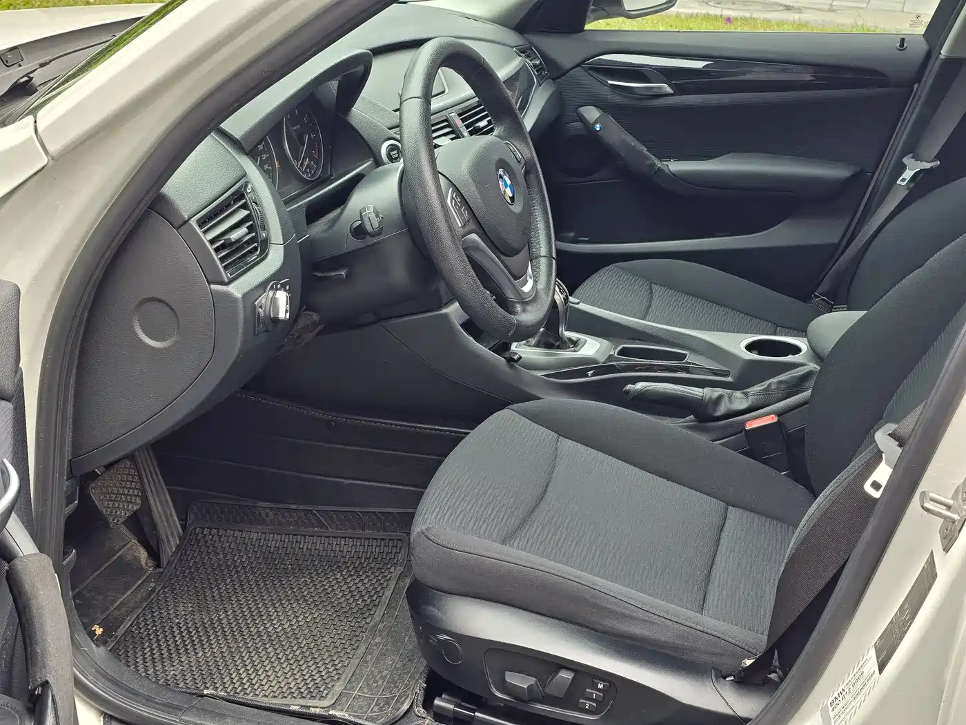 BMW X1 2015 Model sDrive18i Fashion Advanced Edition фото 3