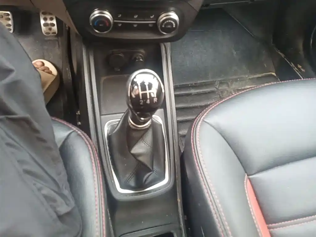 Haval H1 2015 1.5L Manual Urban фото 14