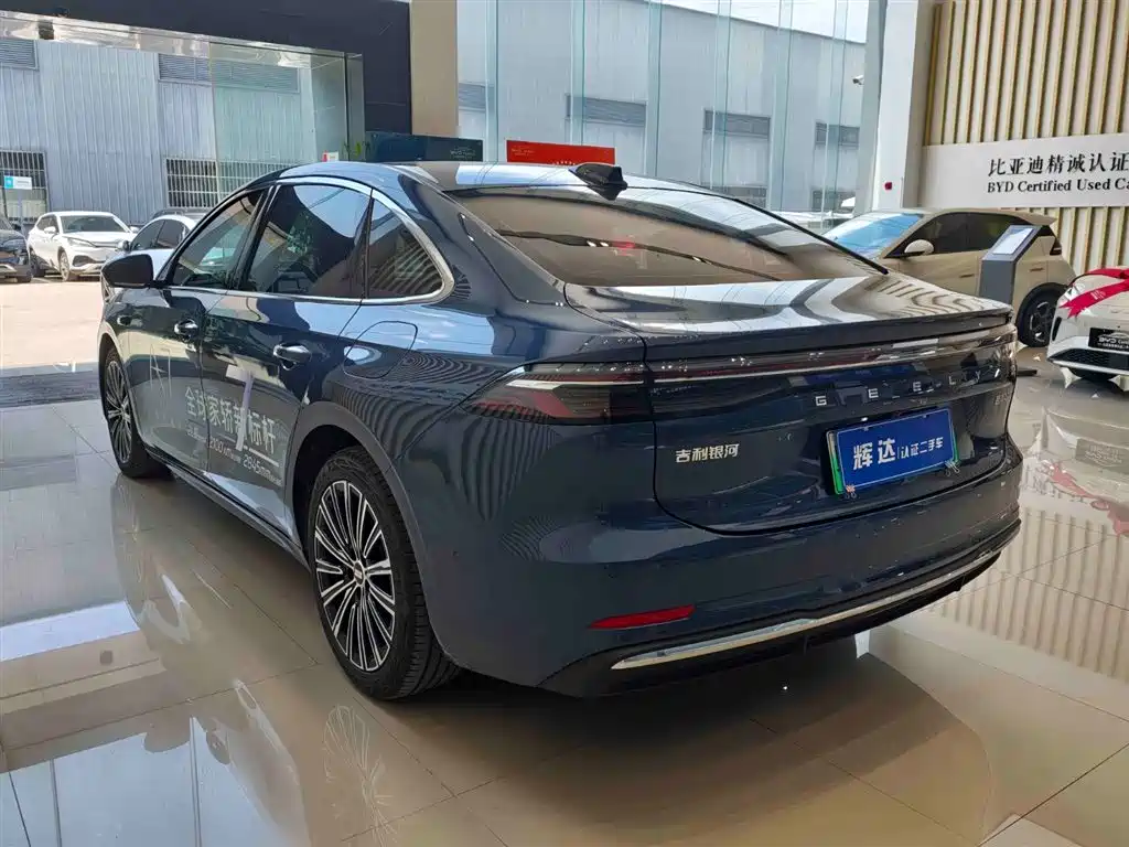 Geely Galaxy Galaxy A7 2025 EM-i фото 7