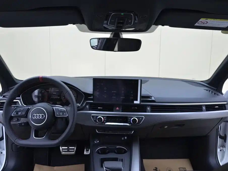 Audi A4L 2026 2025 2 Million Celebration Edition 40 TFSI Luxury Dynamic