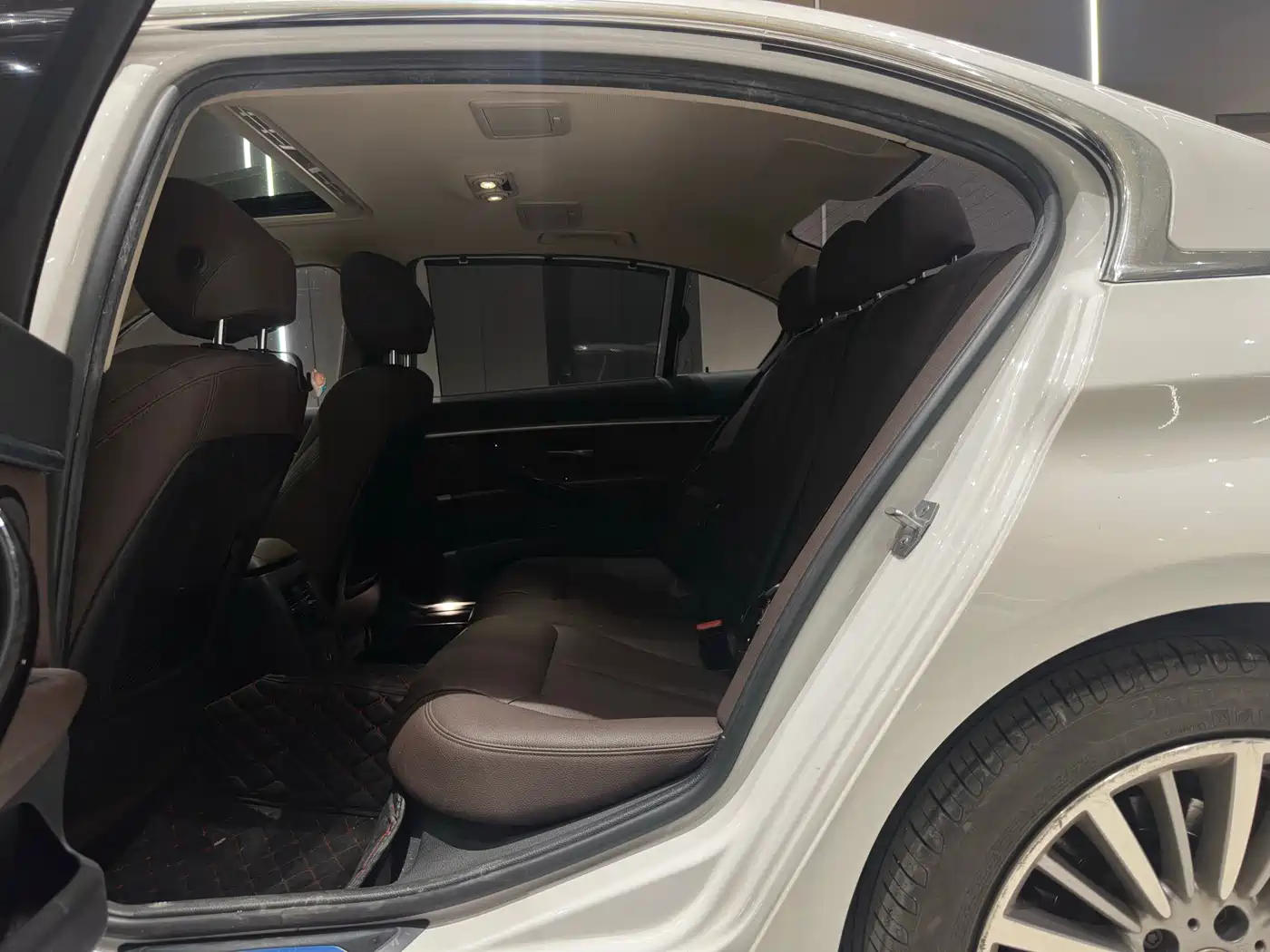 BMW 3 Series 2018 320Li Leading Luxury Package фото 11