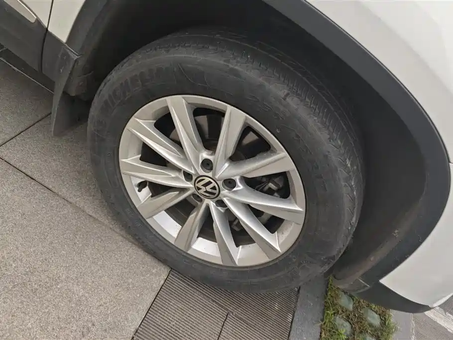 Volkswagen Tiguan 2016 280TSI Automatic 2WD Silk Road Fashion Edition фото 5